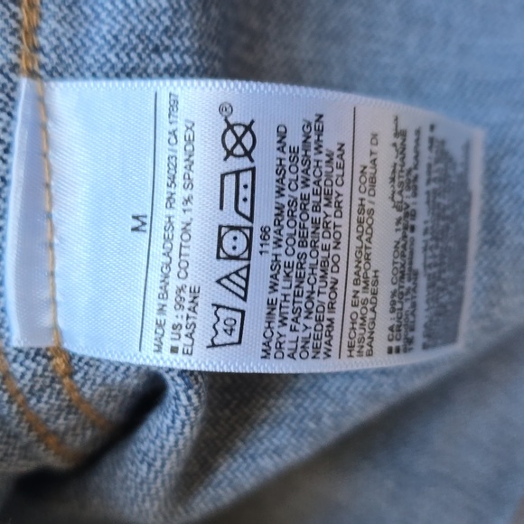 NWT Old Navy cropped trucker jacket in dark wash size medium - Picture 7 of 14